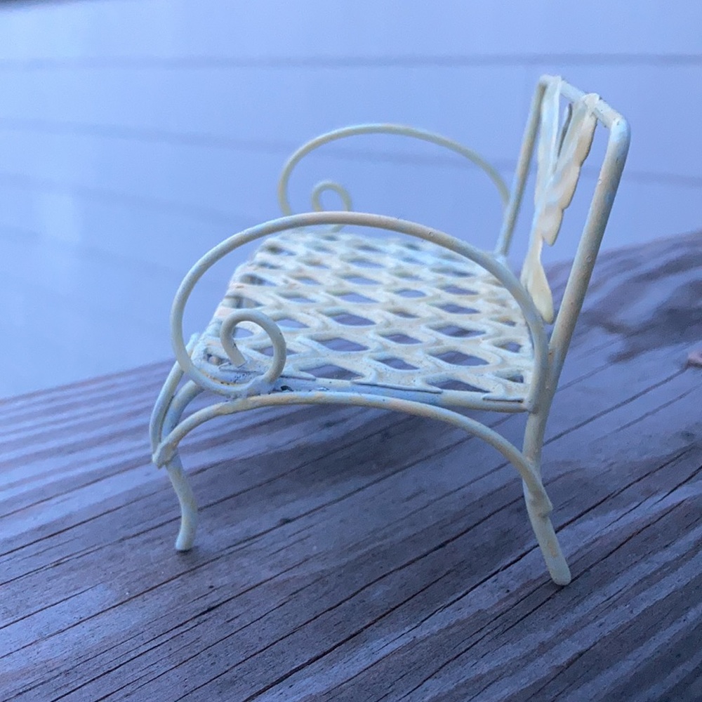 ⚜️Mini Yellow Butterfly Bench! NWT! - Picture 5 of 5